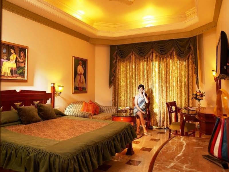 Hotel Hillock Mount Abu Esterno foto
